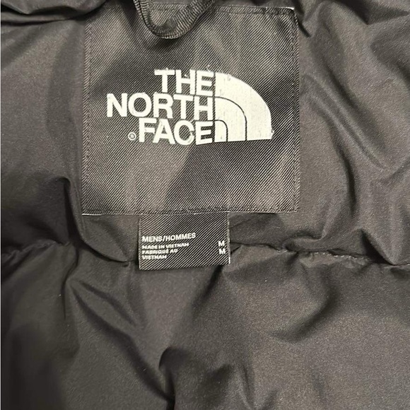 Men’s forest green North Face jacket model 600
Size:M excellent used condition - Picture 4 of 4